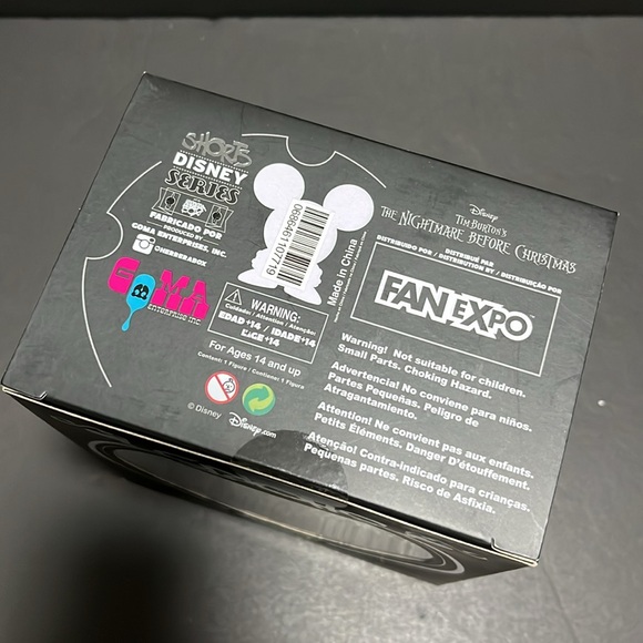 DISNEY RARE SALLY NIGHTMARE BEFORE CHRISTMAS VINYL SHORTS FAN EXPO Boston 2022 - Picture 4 of 4